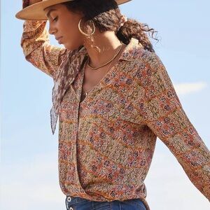 Pilcro Anthropologie Tisha surplice long sleeve printed boho blouse